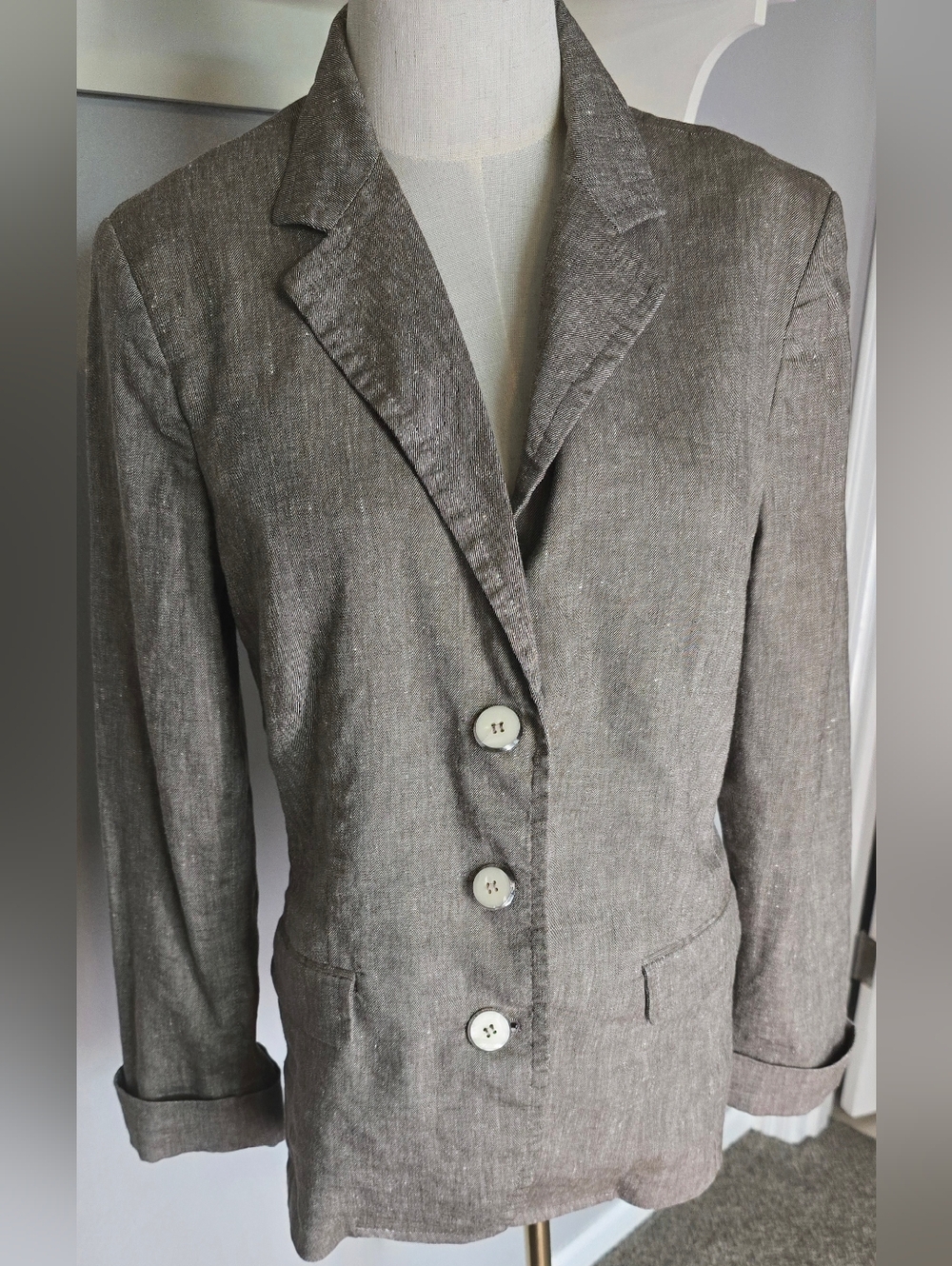 le château Gray Textured Blazer Label Detail